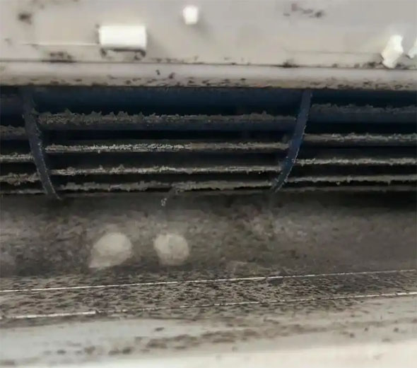 卓资空调吹的风有股烧焦味是怎么回事